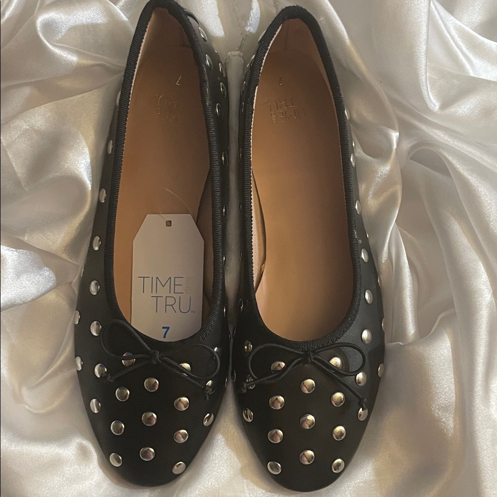 Time and Tru Black Silver Studded Flats size 7
